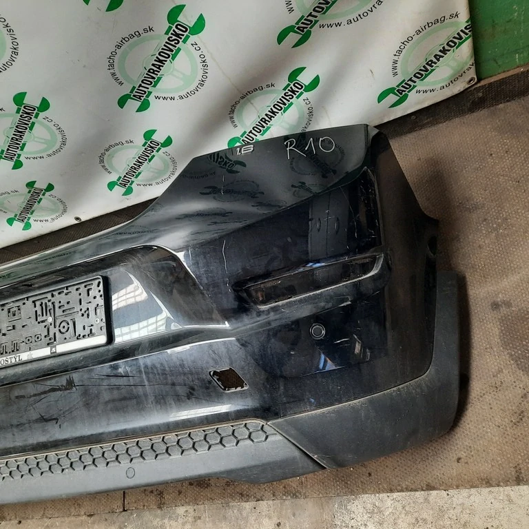 Nárazník zadný s PDC Volvo C30