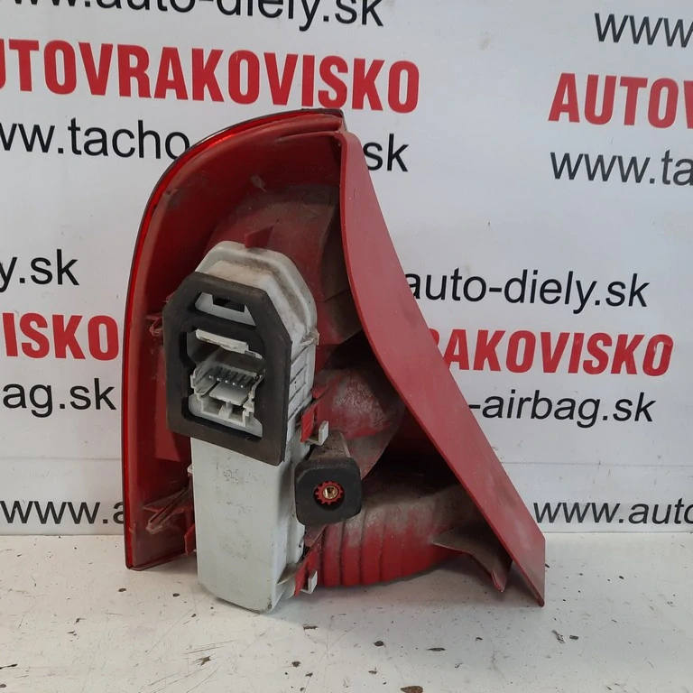 Zadné svetlo Renault Clio II pravé