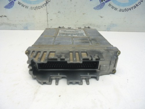 Riadiaca jednotka motora Volvo S40 1.9 TD 0281001906