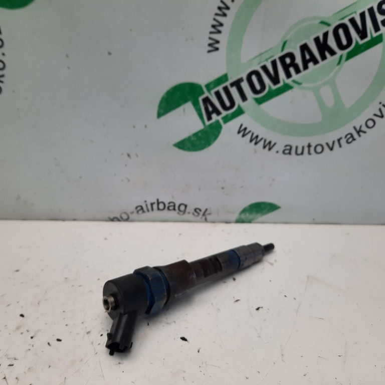 Vstrekovacia tryska Volvo V40 1.9 DI 0445110146