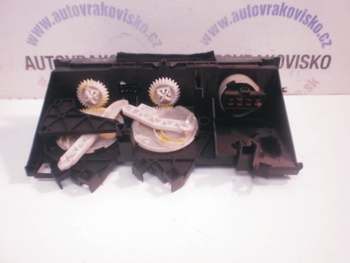 Ovládač kúrenia Volvo V40