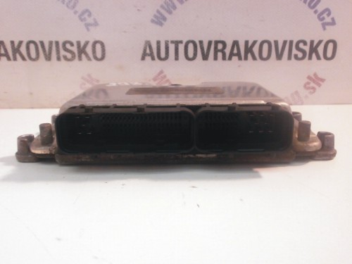 Riadiaca jednotka motora Renault Clio II 1.9 dTi 0281010501