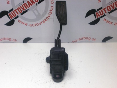 Akceleračný pedál Suzuki Swift III 49400-62J90