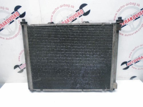 Chladič motora Renault Clio III 8200116110