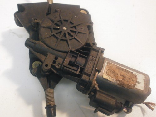 Sťahovanie okna Alfa Romeo 156 Sportwagon LZ