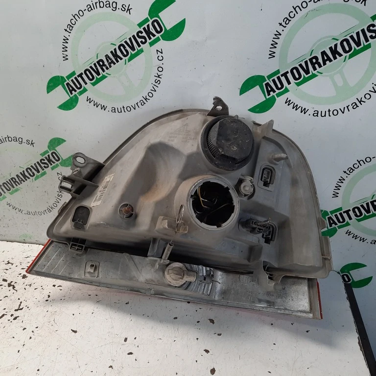 Predné svetlo Renault Master pravé 8200163518