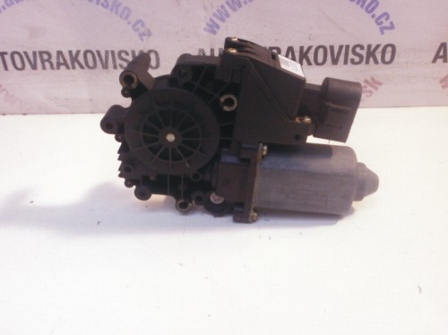 Sťahovanie okna Audi A6 101144-114