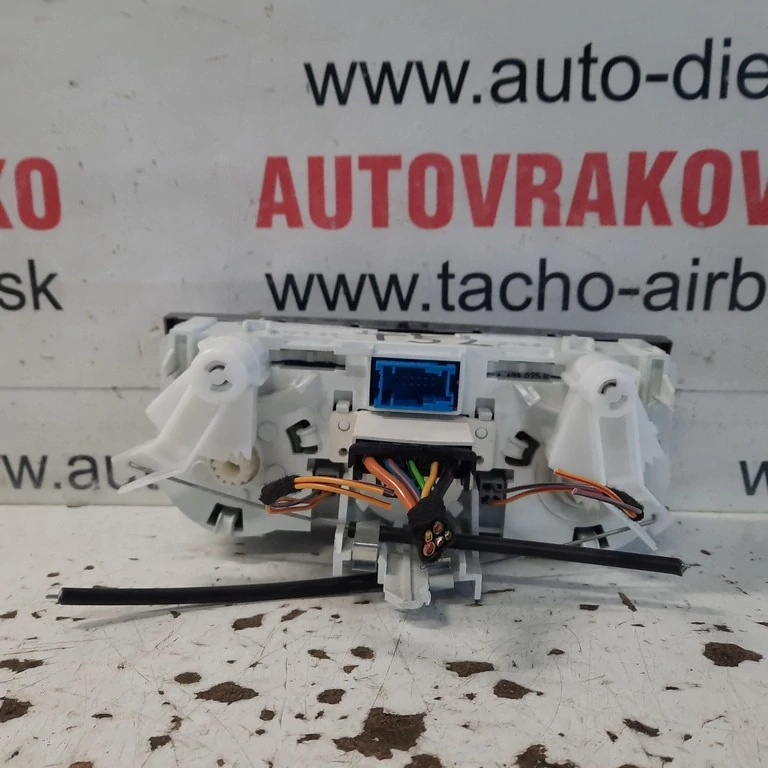 Ovládač kúrenia Opel Corsa D