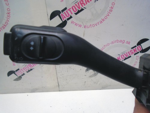 Prepínacia páčka Skoda Octavia 8L0953513H