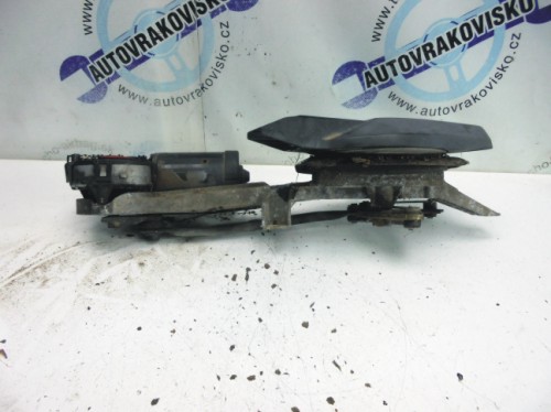 Motorček stieračov Mercedes E290