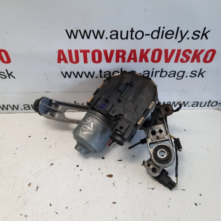 Motorček stieračov Ford Focus MK3 pravý BM51-17504-BL