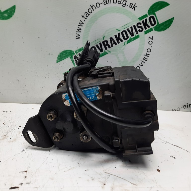 Vstrekovacie čerpadlo Peugeot 406 2.1 TD R8640A102A
