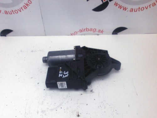 Sťahovanie okna VW Passat 0130821697 LZ