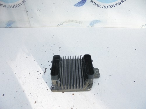 Riadiaca jednotka motora Opel Vectra B 1.6 16V 09364599
