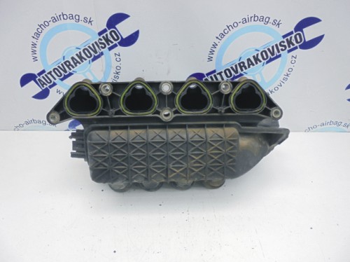 Sacie potrubie VW Golf V 036129711FR