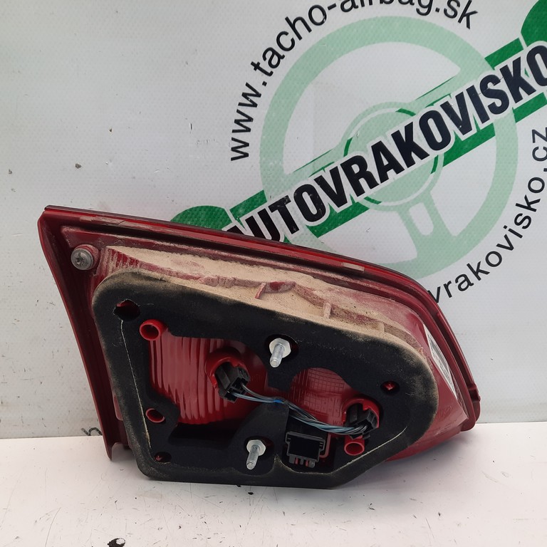 Zadné svetlo Volkswagen Passat B7 combi PZ