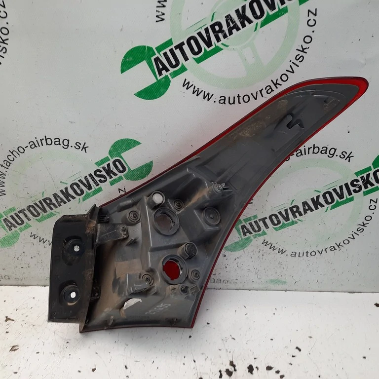 Zadné svetlo Hyundai i30 II HB lavé