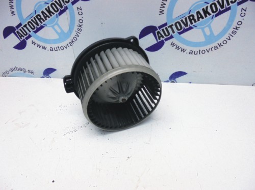 Motorček kúrenia Kia Carnival 03361-1020