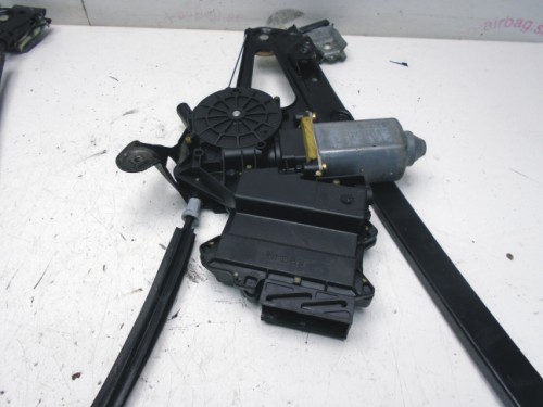 Sťahovanie okna VW Sharan 7M0837461A LP