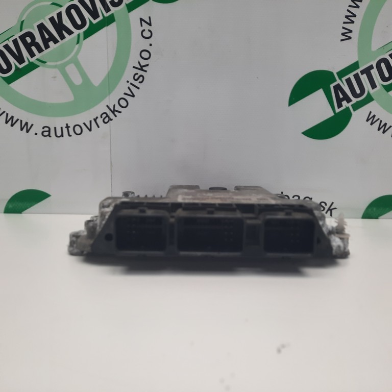 Riadiaca jednotka motora Ford Focus II 0281011701