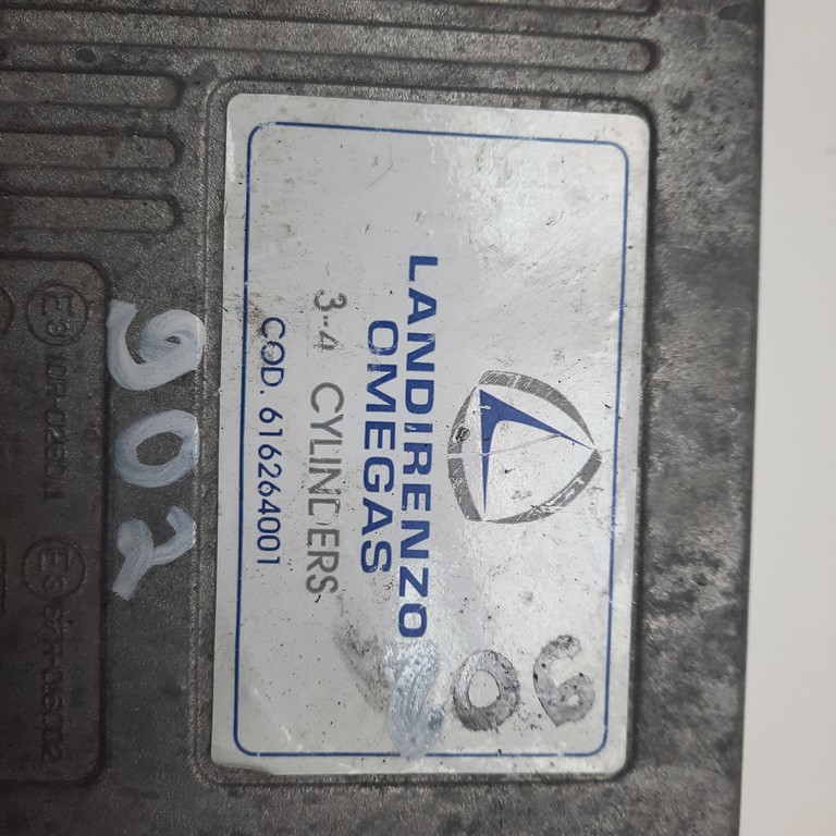 Riadiaca jednotka motora Nissan Primera P11 1.8 616264001