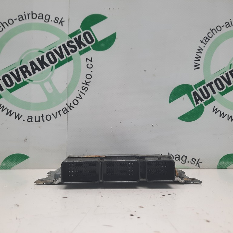 Riadiaca jednotka motora Dacia Sandero II 1.0 237102892S