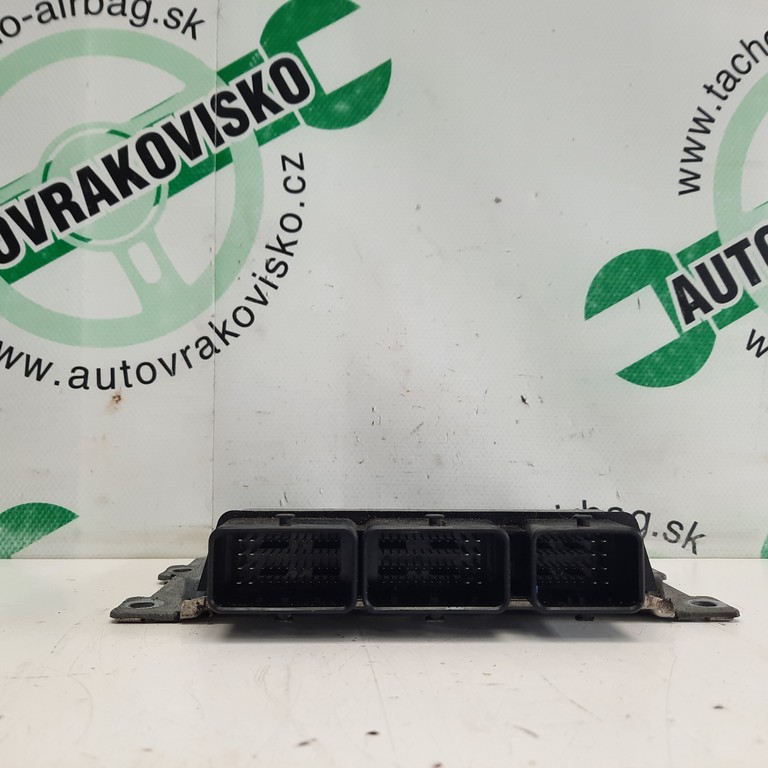 Riadiaca jednotka motora Renault Clio IV 1.2 237107314R 