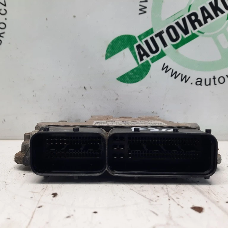Riadiaca jednotka motora Škoda Octavia II 1.9 TDI 03G906021LB