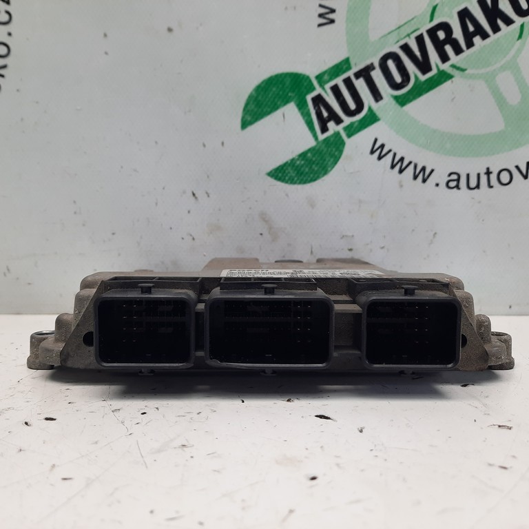 Riadiaca jednotka motora Peugeot 307 1.6 HDI 0281011863 