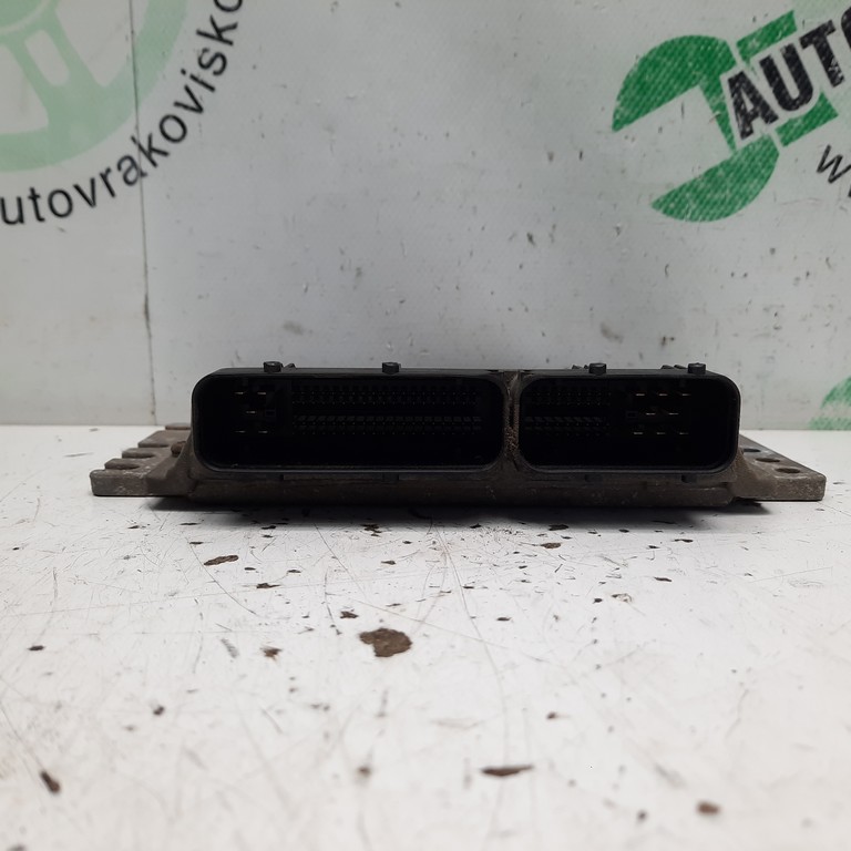 Riadiaca jednotka motora Nissan Micra 1.2i MEC37-320F26914