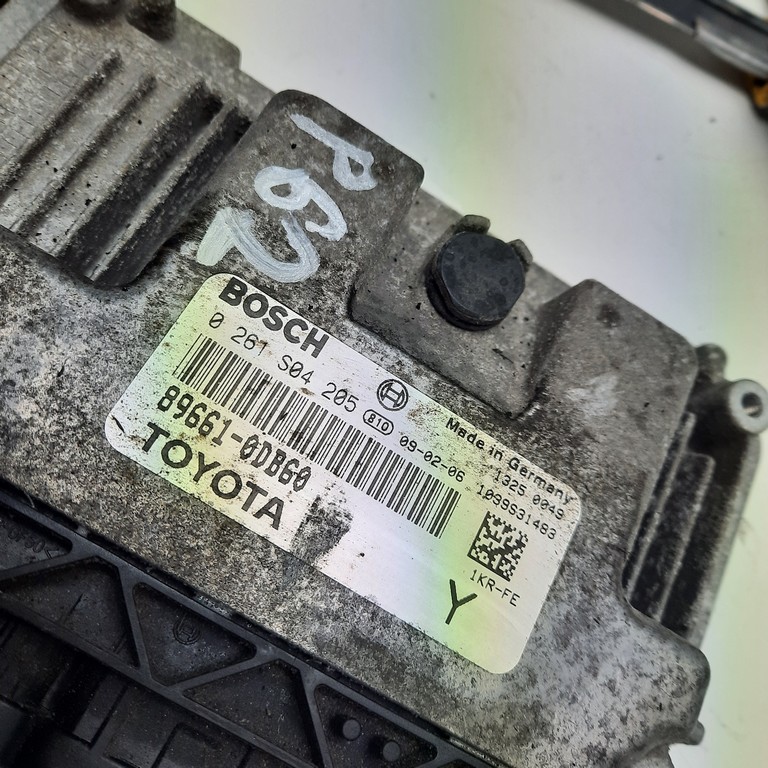 Riadiaca jednotka motora Toyota Yaris 1.0 0261S04205