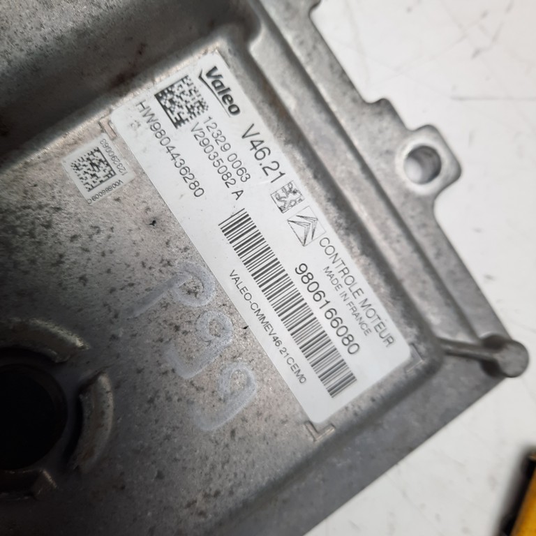 Riadiaca jednotka motora Peugeot 301 1.6 9806166080