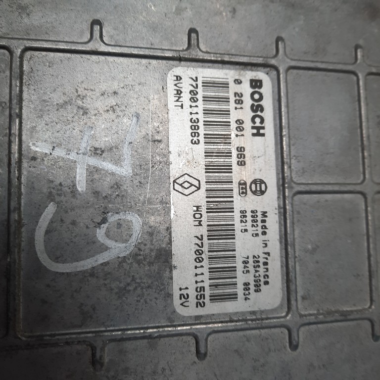 Riadiaca jednotka motora Renault Megane Scenic 1.9 dTi 0281001969