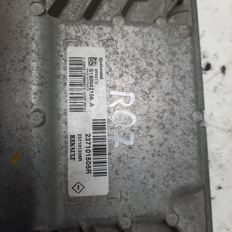 Riadiaca jednotka motora Renault Clio III 1.2 237101505R