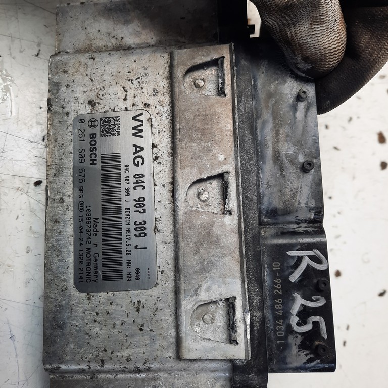 Riadiaca jednotka motora Škoda Fabia III 1.0 04C907309J