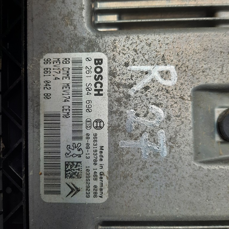 Riadiaca jednotka motora Citroen C4 Picasso 1.6 VTI 0261S04690