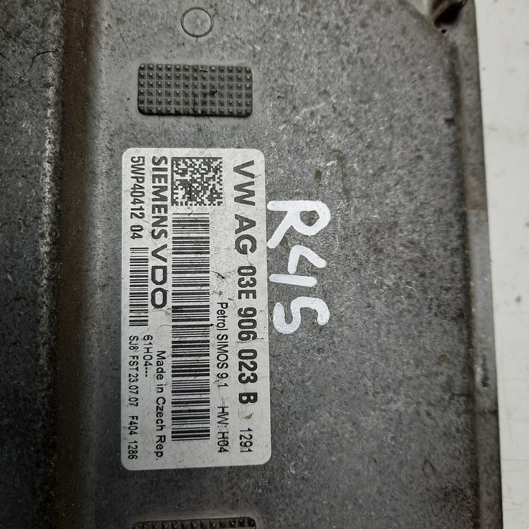 Riadiaca jednotka motora Škoda Fabia II HB 1.2 HTTP 03E906023B