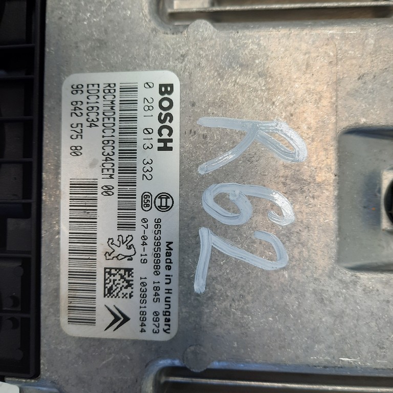 Riadiaca jednotka motora Peugeot 407 1.6 HDI 0281013332 