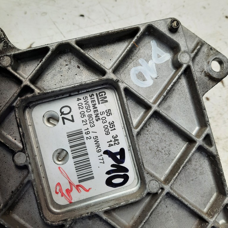 Riadiaca jednotka motora Opel Signum 2.2 55351342