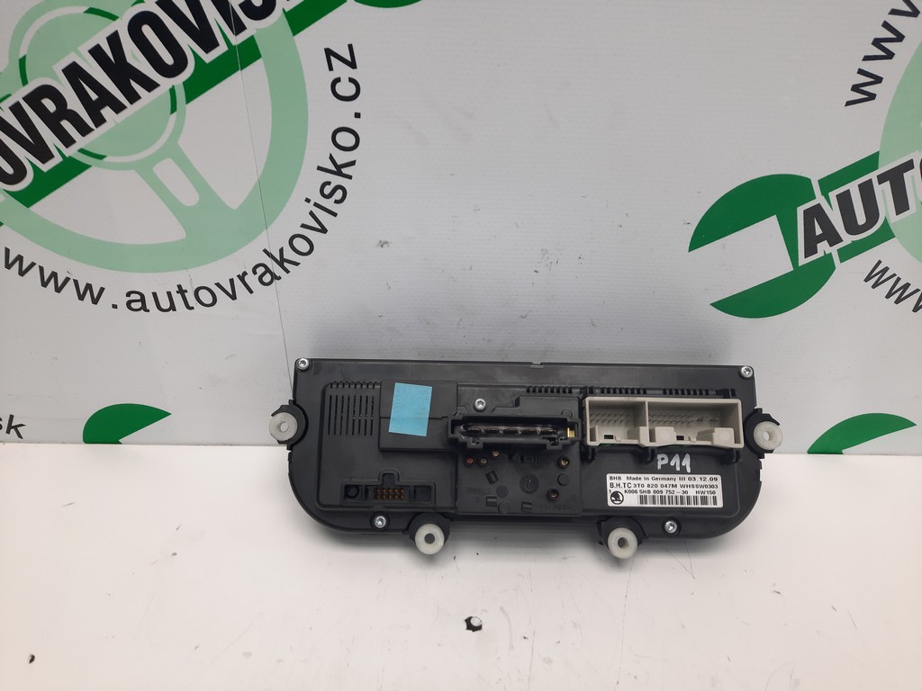 Ovládač kúrenia Škoda Octavia II 2010 manual 3T0820047M