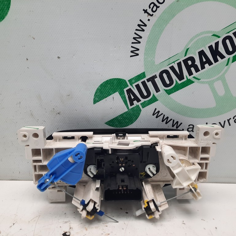 Ovládač kúrenia Dacia Sandero II N106277R