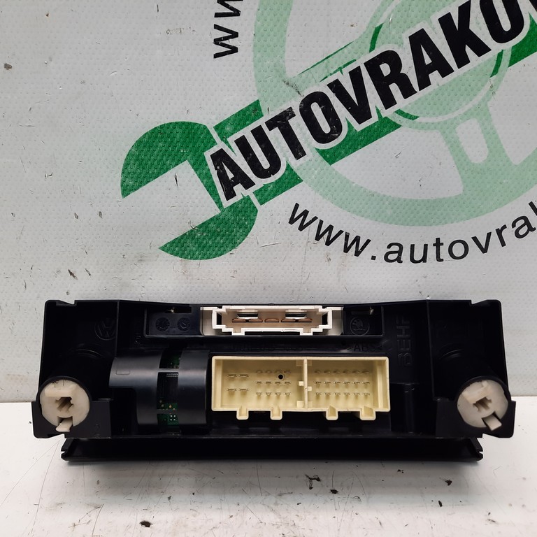 Ovládač kúrenia Škoda Fabia II 5J0820045C