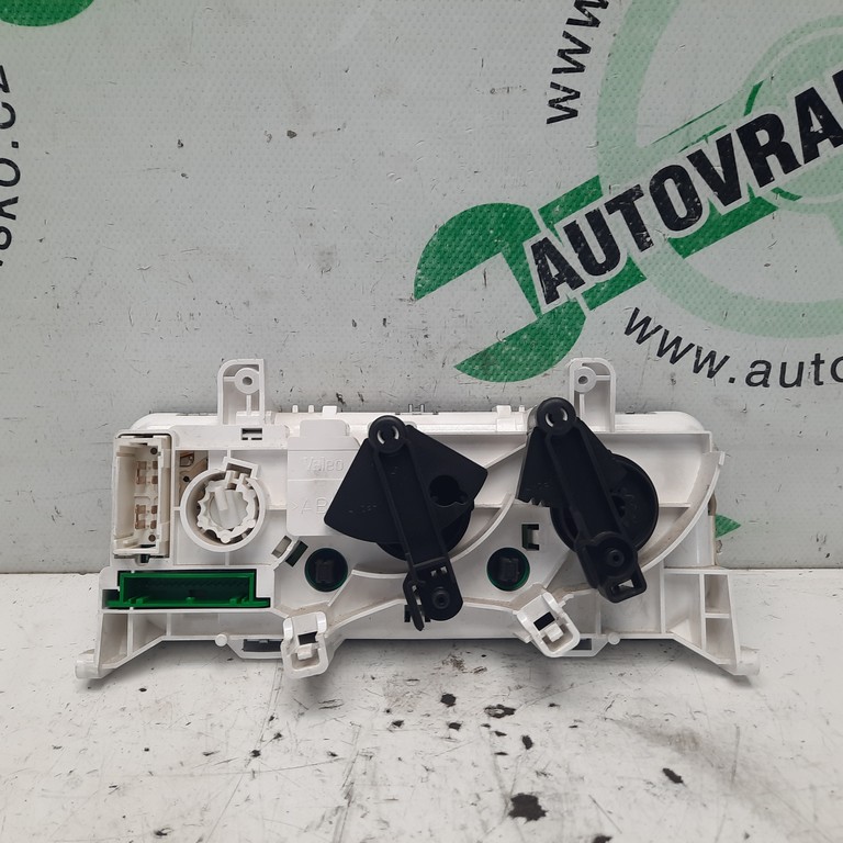 Ovládač kúrenia Renault Thalia 