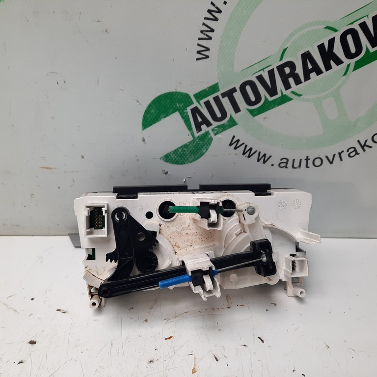 Ovládač kúrenia Citroen C3 Picasso T1001394S