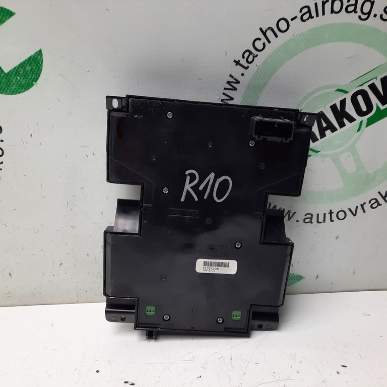 Ovládač kúrenia Volvo C30 31324236