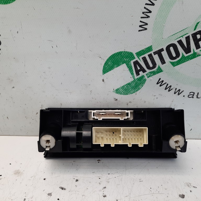 Ovládač kúrenia Škoda Roomster 5J0820045C