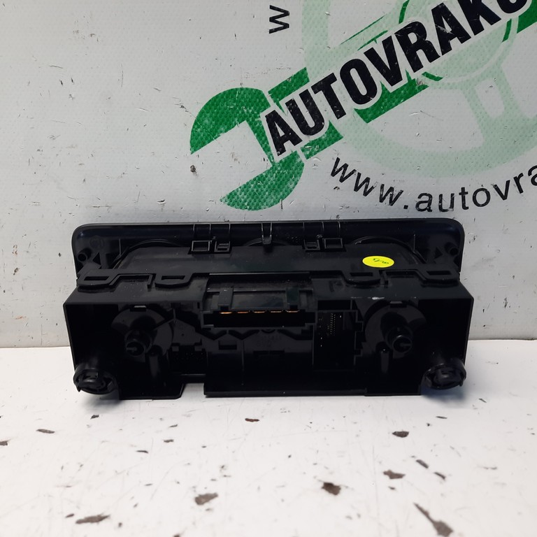 Ovládač kúrenia Škoda Fabia III