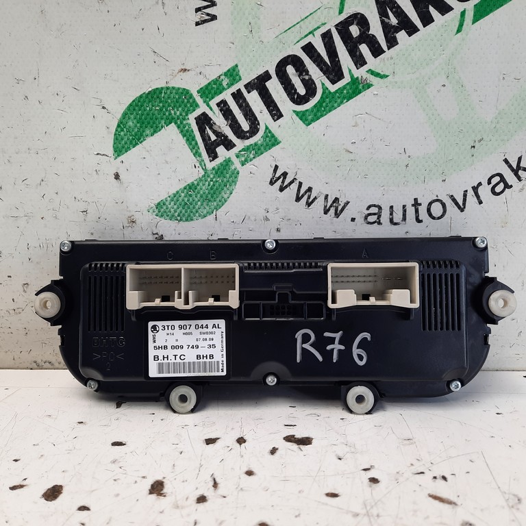 Ovládač kúrenia Škoda Octavia II 3T0907044AL