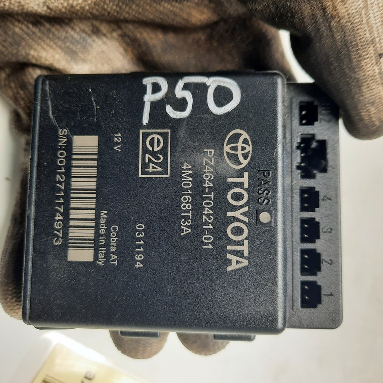 Riadiaca jednotka Toyota Corolla Verso PZ464-T0421-01
