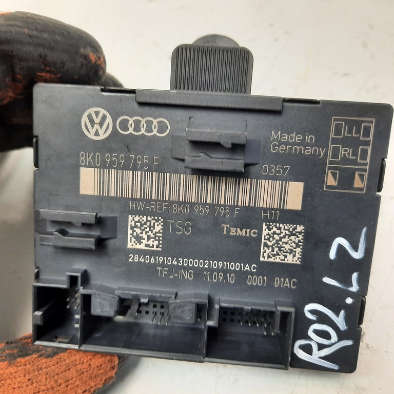 Riadiaca jednotka ľavé zadné dvere Audi A4 B8 8K0959795F